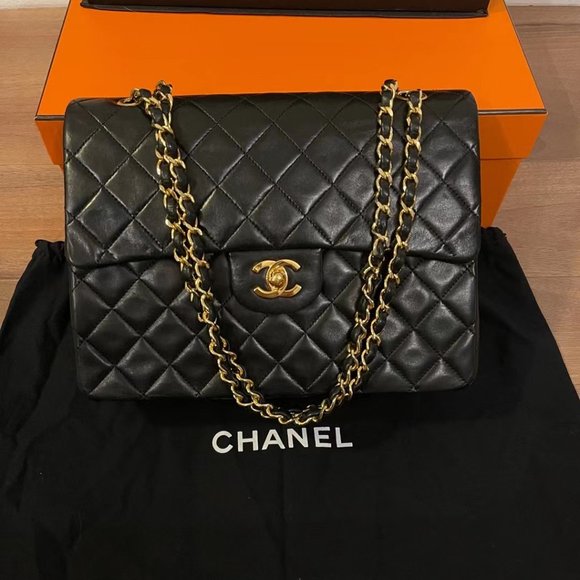 VINTAGE CHANEL, 100% AUTHENTIC - Picture 2 of 7